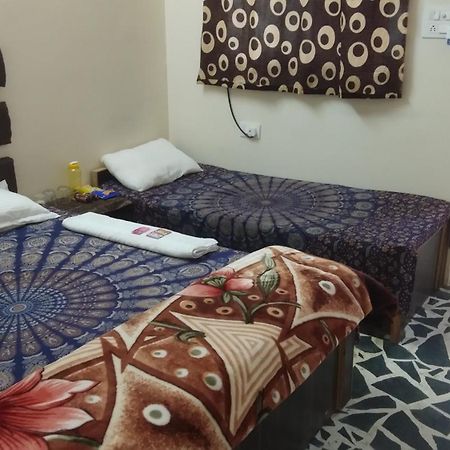 Sudha Sadan Bed & Breakfast Lucknow Oda fotoğraf